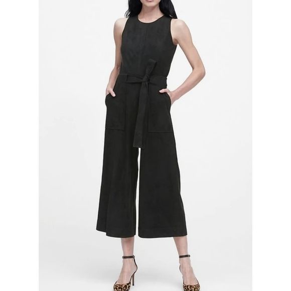 Banana Republic Vegan Suede‎ Cropped Wide-Leg Jumpsuit in Black size 10P … - Picture 1 of 7